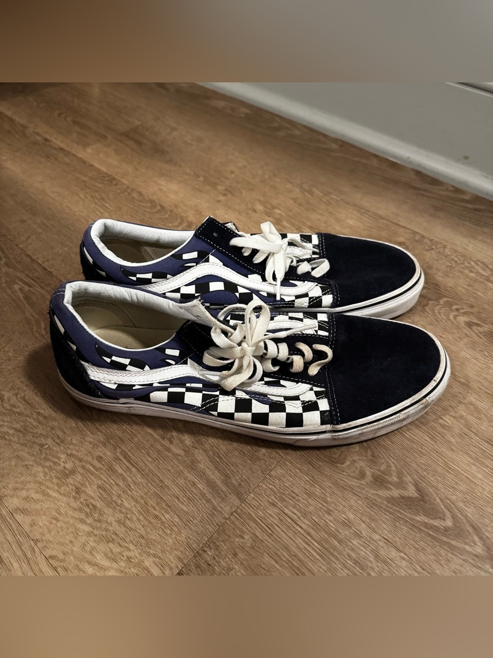 Vans Checkerboard Flame Navy White Low-Top Skate Shoes